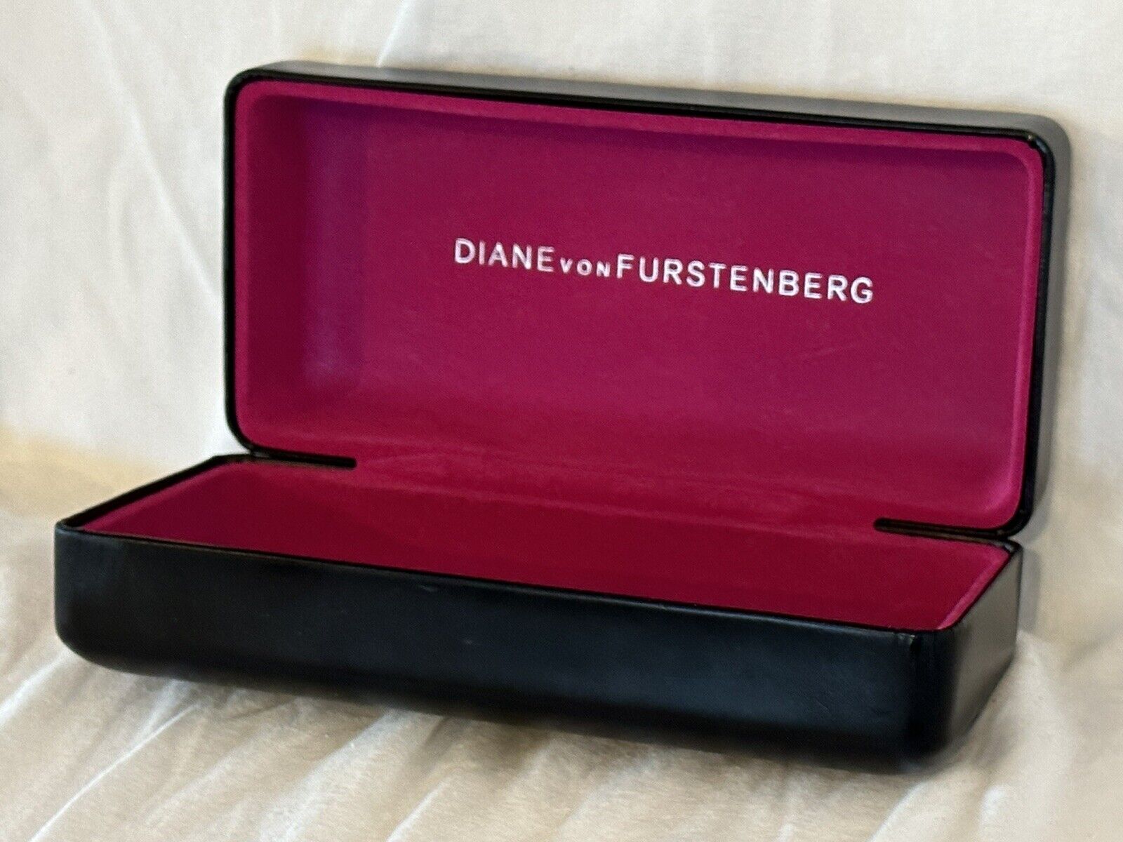 Diane Von Furstenberg Black & Pink Sunglasses Hard Case Dvf